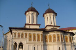 Biserica Sf Voievozi-Tg Jiu
