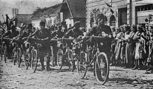 Armata_hortysta_intra_in_un_sat_din_transilvania