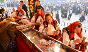 La-Moastele-Sf-Dimitrie-Patriarhia-Romana-Ziarul-Lumina