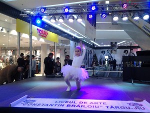 Spectacol de 1 Decembrie 2014, Mall - Târgu-Jiu