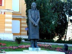 Statuia lui Mihai Eminescu-Cluj-Napoca