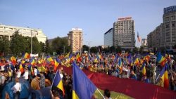 Ultimele detalii despre descinderea lipsită de argumente a polițiștilor în Piața Victoriei: AUR solicită încetarea utilizării forțelor de represiune împotriva oponenților politici
