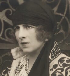 Regina Mamă Elena a României