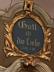 rocaillele baroce ale gării din Dej
