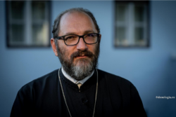 Pr. C-tin Necula