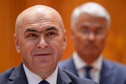 BUCURESTI - PARLAMENT - SEDINTA IN PLEN - VOT DE INVESTITURA A C